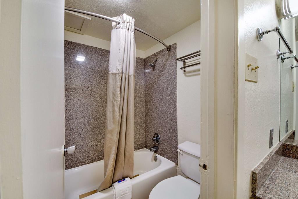 Americas Best Value Inn San Antonio Exteriér fotografie